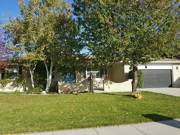 2nd image of 10577 S Featherwood Dr
