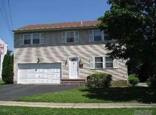 1323 Bellmore Rd, Bellmore, NY 11710