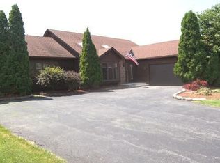 5 Clay Hl, Rochester, NY 14624