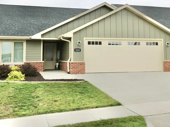3449 Wagon Wheel Ln, Dubuque, IA 52002