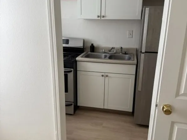 403 N. School St, 403 N School St APT 7, Lodi, CA 95240