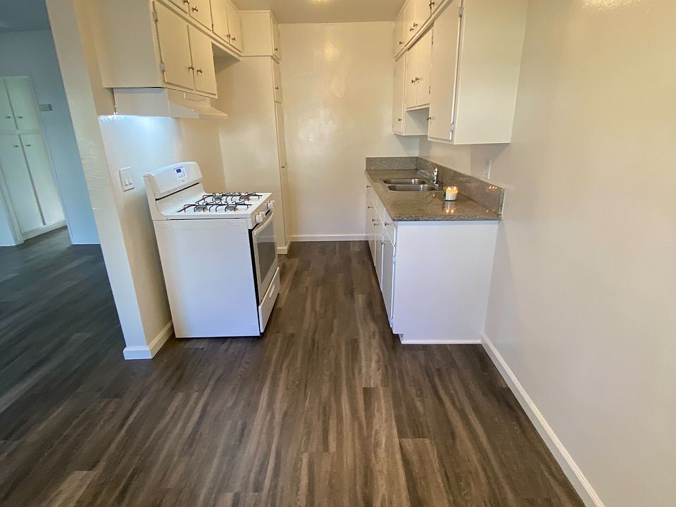 1st image of 722 S Raitt St APT 8