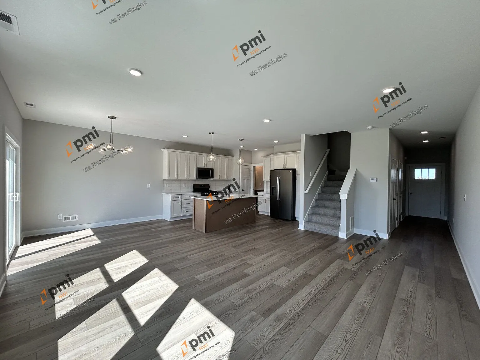 3 bed, 2.5 bath, 1800 sqft, $2,800 — Photo 3