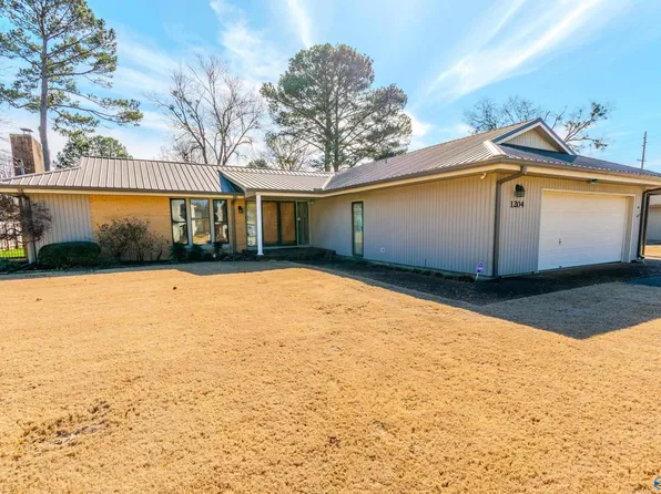 1204 Chatterson Cir SE, Huntsville, AL 35802