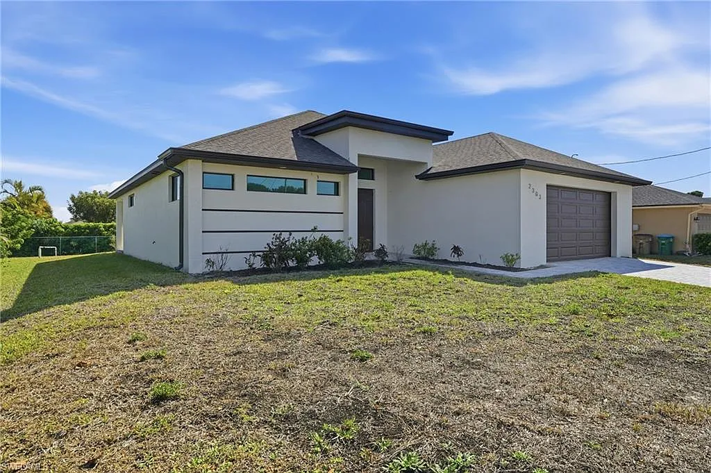 3 bed, 3.5 bath, 2048 sqft, $2,300 — Photo 1