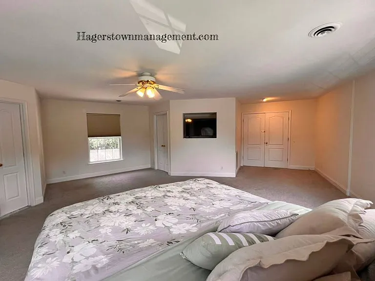 11507 Rolling Green Ct — Photo 25