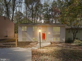 2369 Old Trail Dr, Reston, VA 20191