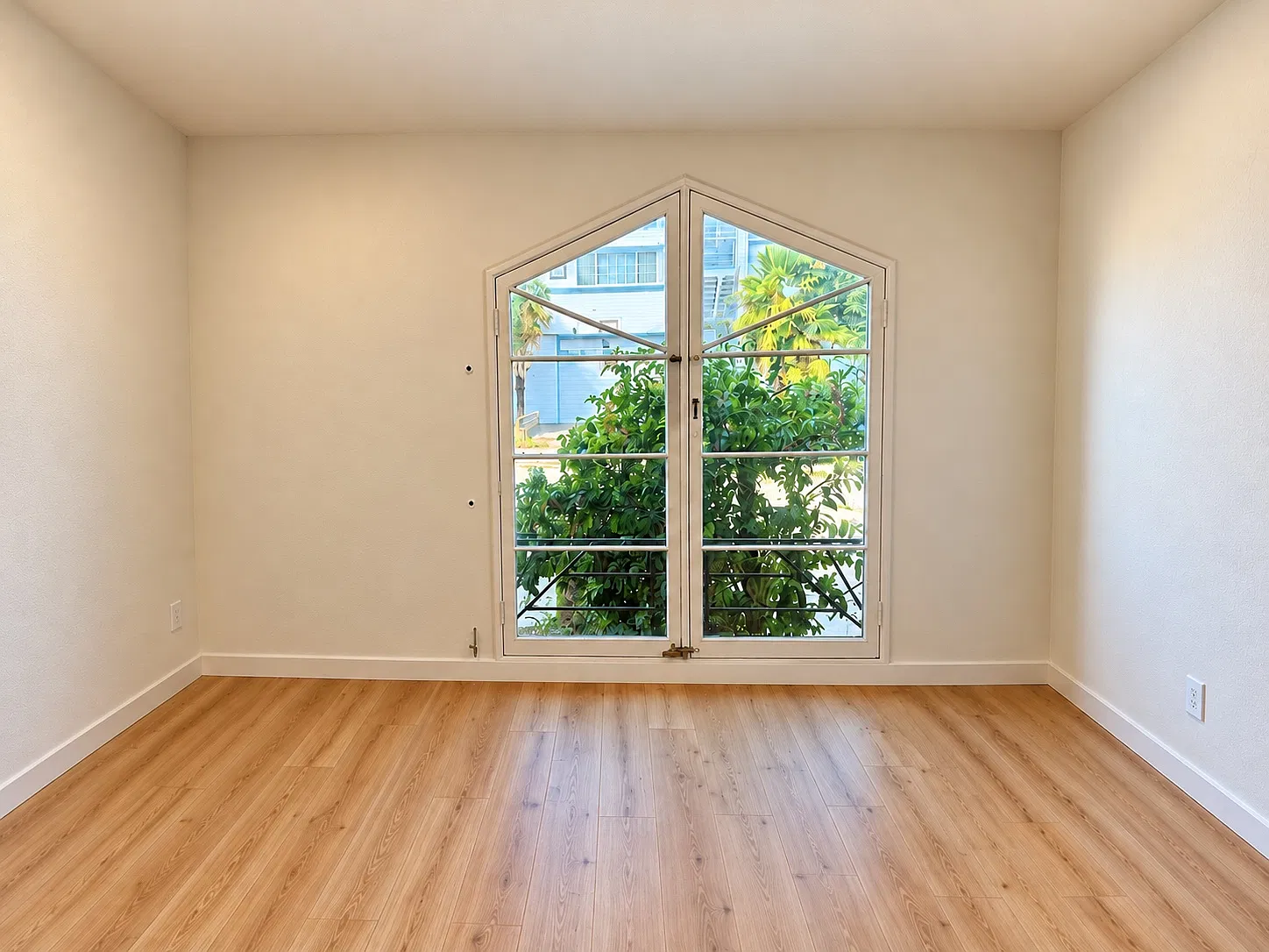 410 Fairmount Ave — Photo 4