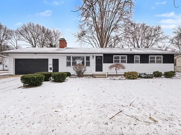 3100 Valorie Ln, Midland, MI 48640