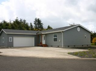 668 NE 54th St, Newport, OR 97365