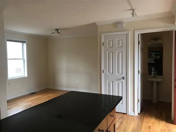 3015 N Leavitt St #3, Chicago, IL 60618