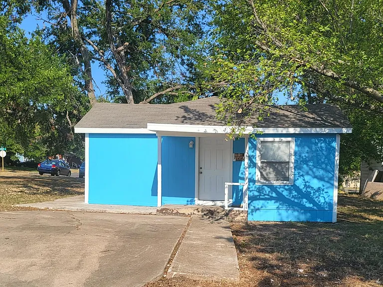 608 Vermont St — Photo 18