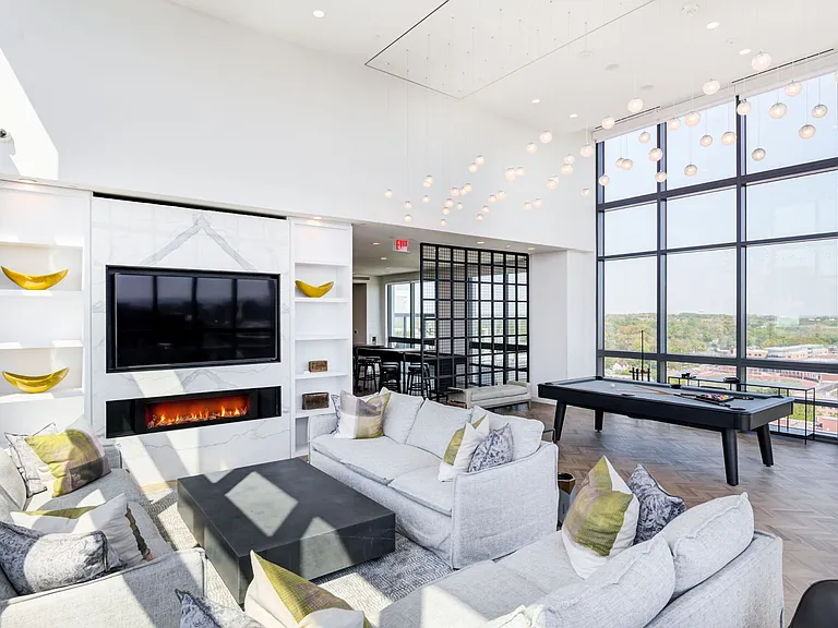 4000 Fairfax Dr — Photo 21