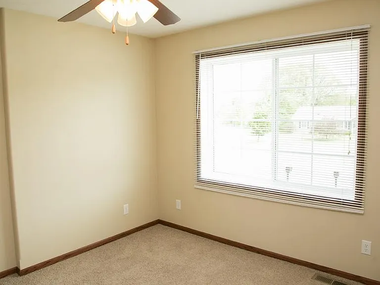 6302 Pawnee Ln — Photo 15