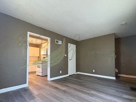 4th image of 2225 Askew Ave