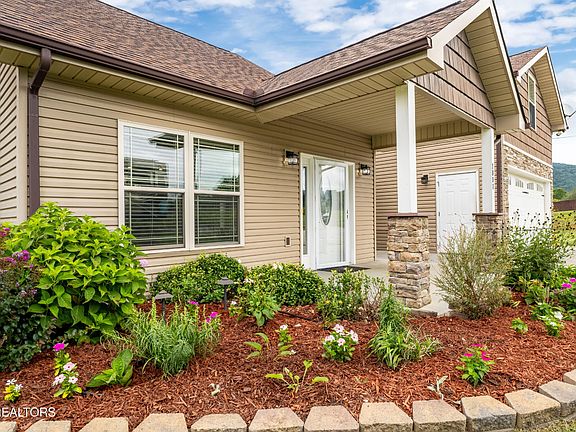 5th image of 2811 Dalton Dr