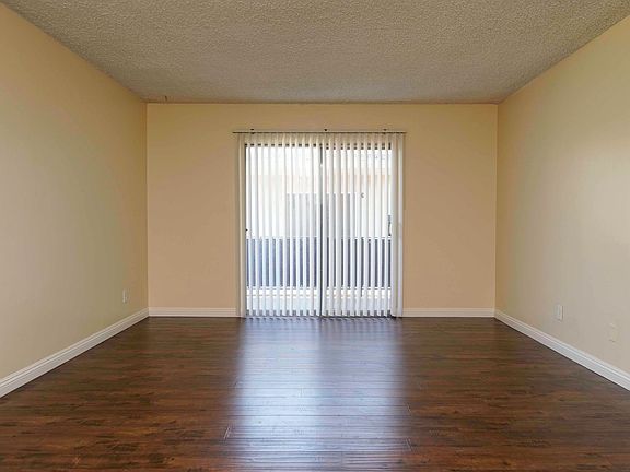 3rd image of 120 E Live Oak St APT H