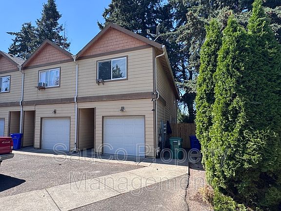 2nd image of 1109 NE 106th Ave