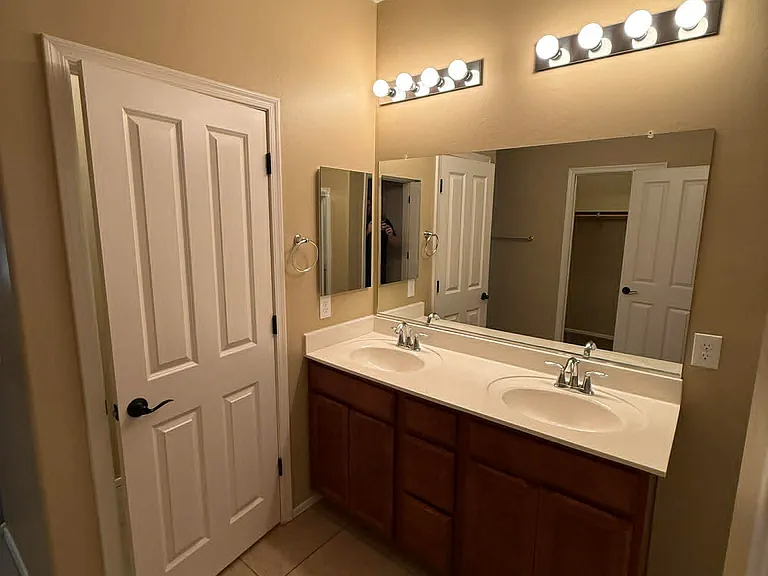 1147 E Empire Canyon Ln — Photo 26