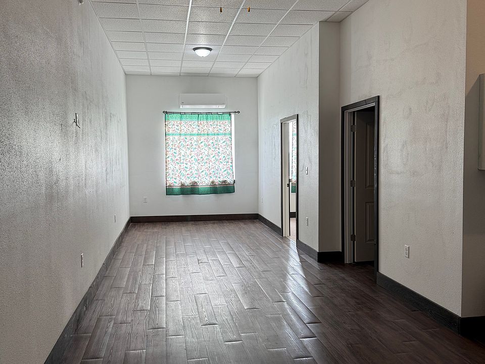 1st image of 410 Smith St #14