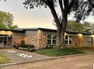 606 Blyth Rd, Victoria, TX 77904