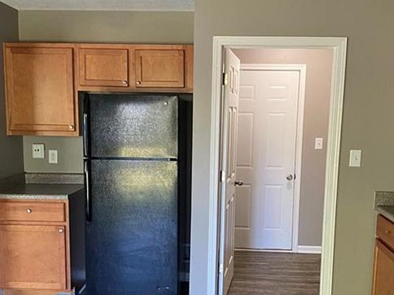 5th image of 1220 Topp Creek Dr