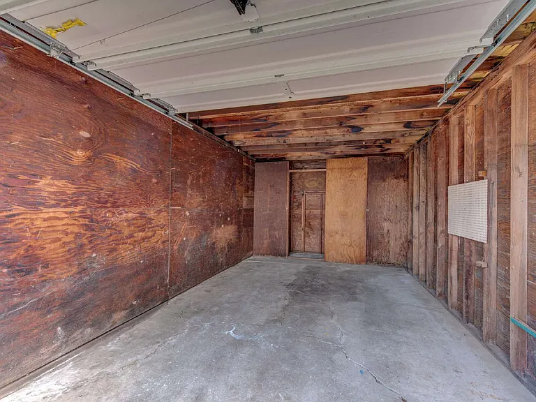 1417 Jefferson St — Photo 18