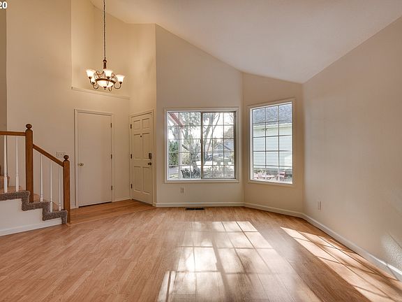 5th image of 10648 SW 127th Ct