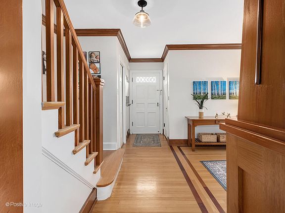 3rd image of 524 S Stone Ave