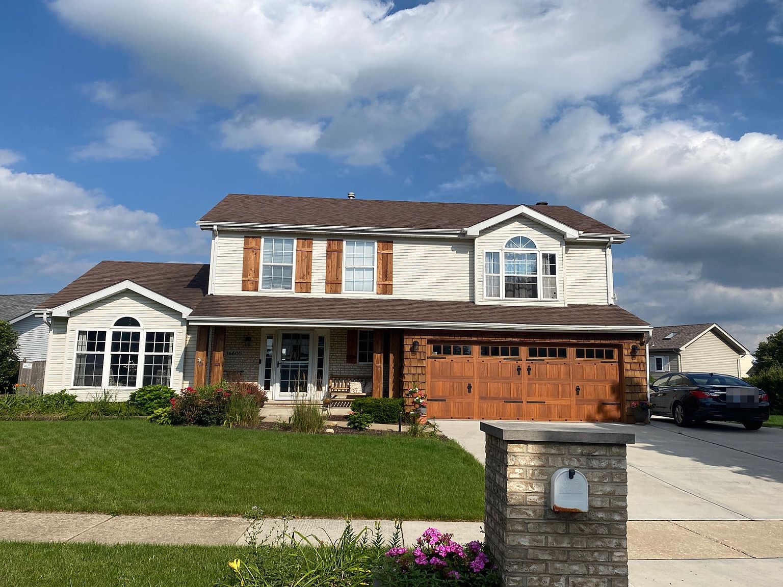 古着屋 ON ROADWAY & NO PARKING Amazon.com: SmartSign California No