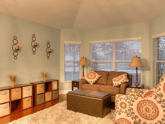 5th image of 4851 Pointe O Woods Dr