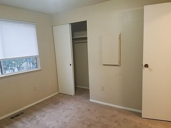5th image of 712 140th Ave SE