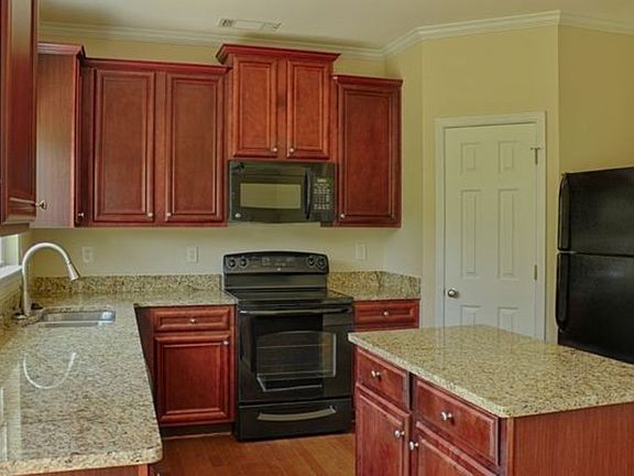 2nd image of 5067 Manning Dr