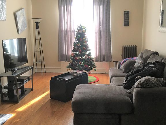 3rd image of 2206 W Berteau Ave APT 2