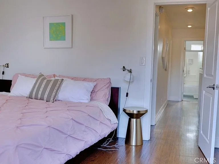 5150 Romaine St — Photo 12