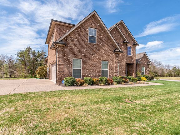 3rd image of 2639 Pebblecreek Ln