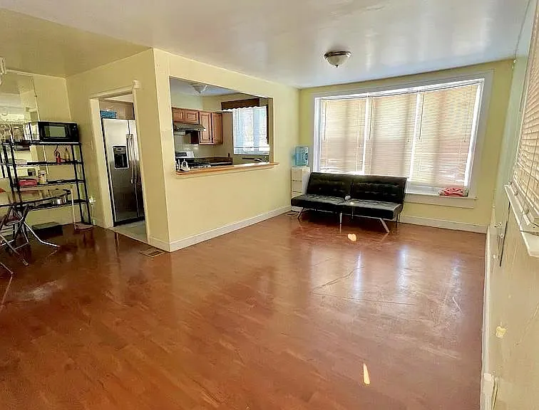 8164 Lister St — Photo 6