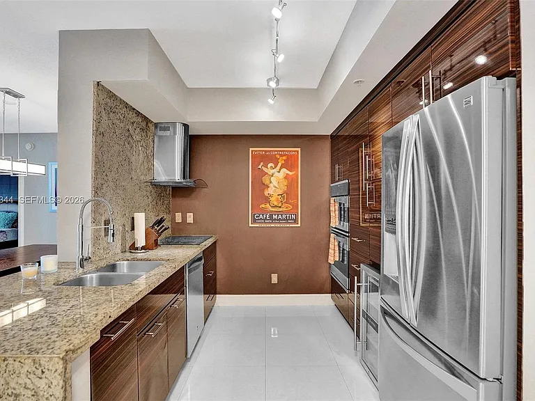 325 Biscayne Blvd #2519 — Photo 22