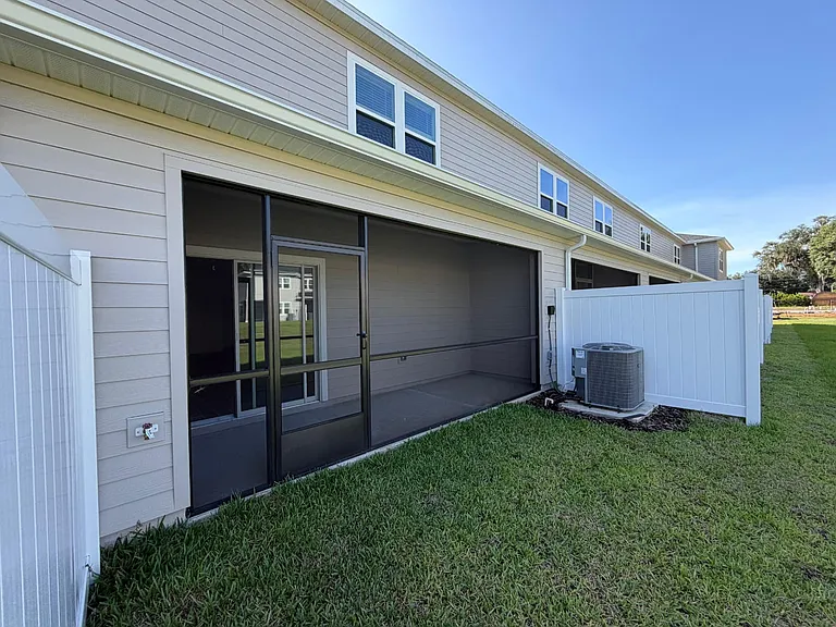 3634 SE 37th Avenue Rd — Photo 14
