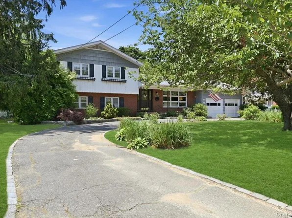 40 Bayview Avenue, Amityville, NY 11701
