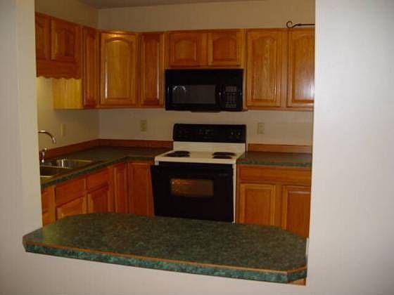 1st image of 19 Sunnyfield Dr