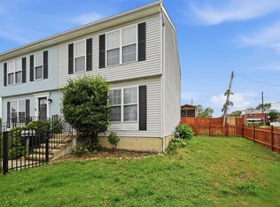 2202 S Nelson St, Arlington, VA 22206