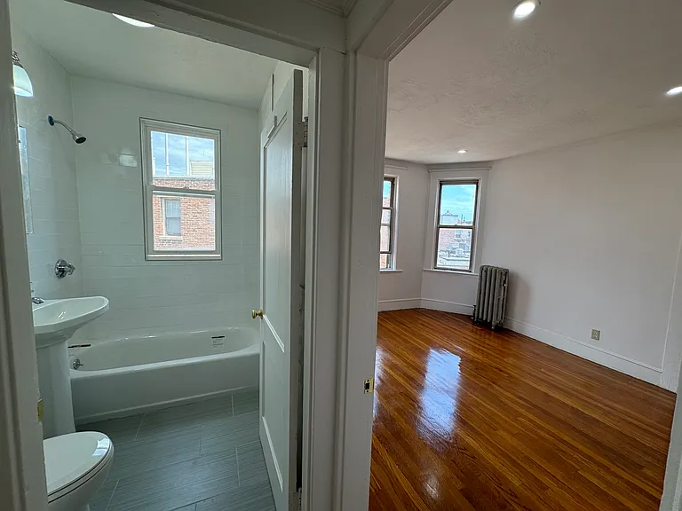 11 Scottfield Rd #11 — Photo 11