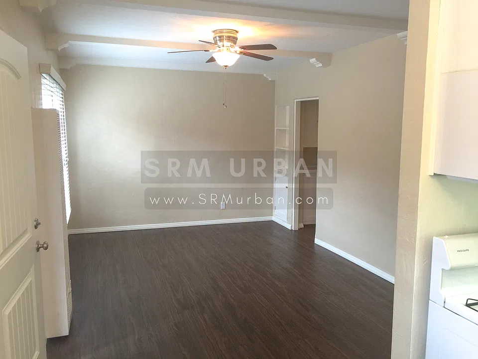 4056 1/2 Arizona St