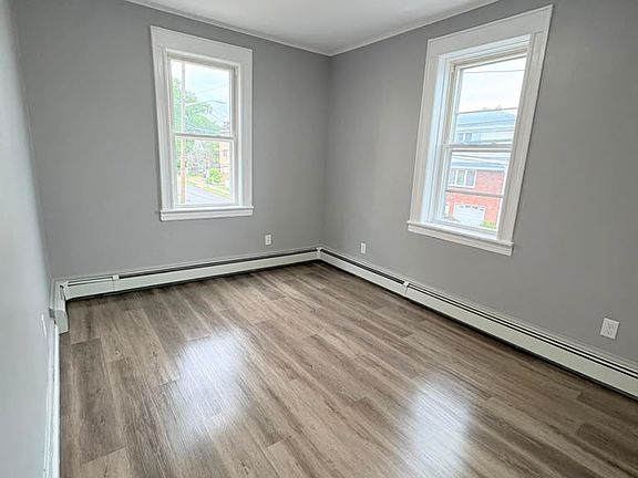 4th image of 70 Main St APT 1