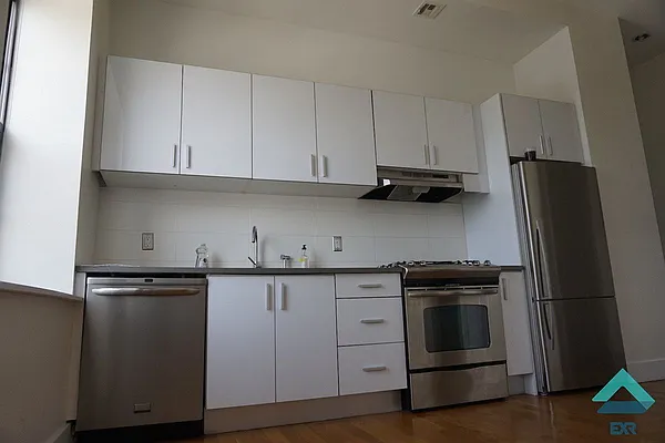 Rented by EXR | media 2