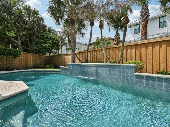 2802 2ND Street S, Jacksonville Beach, FL 32250