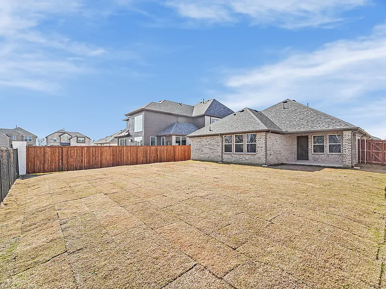 2905 Cantoni Crk — Photo 33