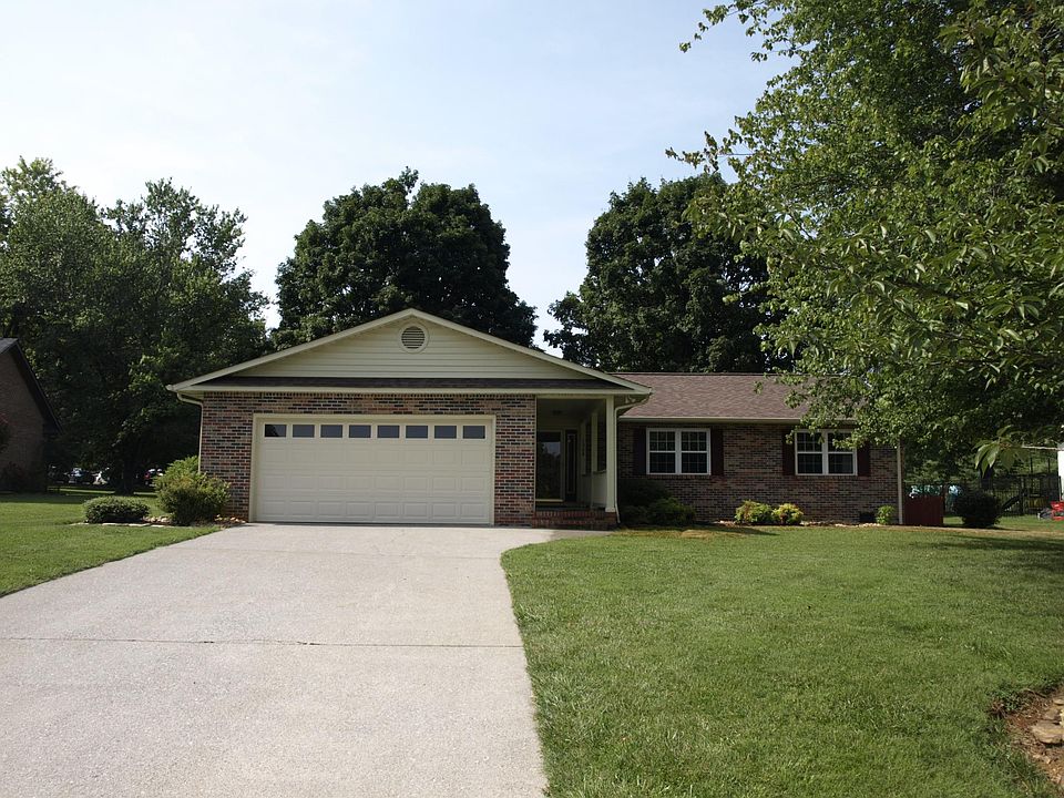 1st image of 1528 Carowinds Cir