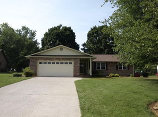 1528 Carowinds Cir, Maryville, TN 37803